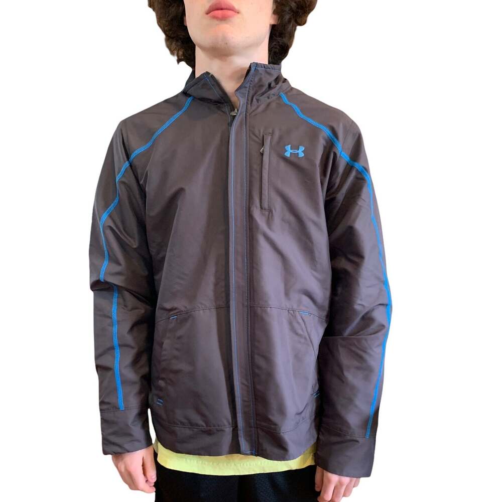 Under Armour water resistant windbreaker jacket L